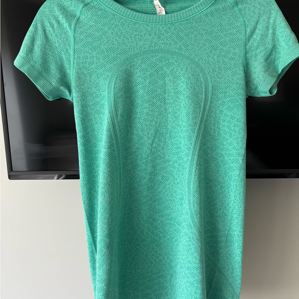 Lululemon Athletica Green Fitted Short Sleeve T-Shirt